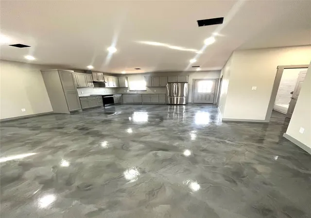 Photo 4 of Single family home for sale at 17539 Reno Rd, Conroe, TX 77306 | MLS# 49362616 | Listing updated on 2026-04-16