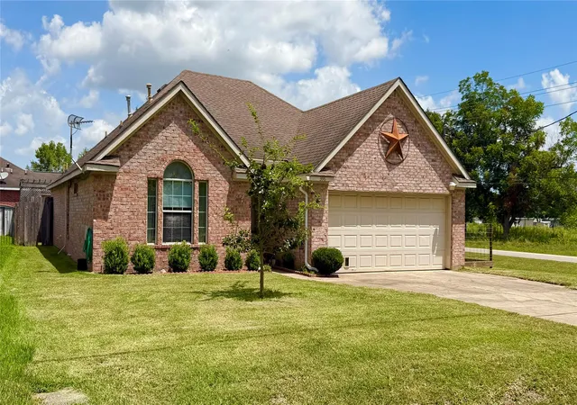 Photo 1 of Single family home for sale at 396 Newcom Ln, Sealy, TX 77474 | MLS# 92196781 | Listing updated on 2026-09-06