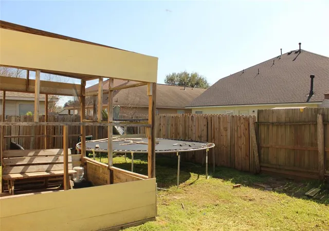 Photo 4 of Sale Pending at 3819 Aurora Mist Ln, Houston, TX 77053 | MLS# 85605286 | Listing updated on 2026-08-26
