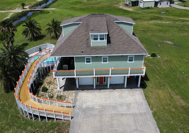 4th image of 979 Rancho Caribe Dr, Port Bolivar, TX 77650 | MLS# 61742222