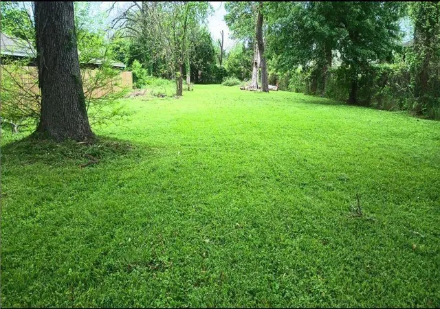 Photo 4 of Land for sale at 5609 Pickfair St, Houston, TX 77026 | MLS# 65282271 | Listing updated on 2026-08-17
