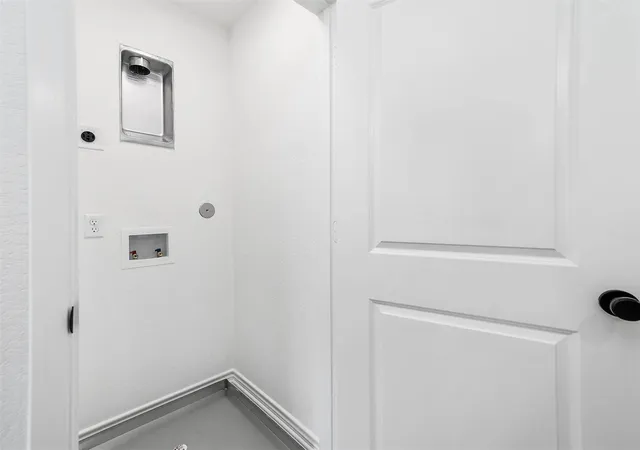 5th image of 2024 Hampton St, Houston, TX 77088