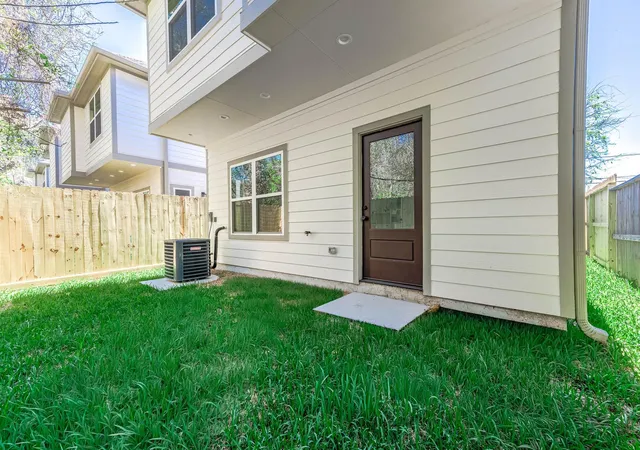 3rd image of 2024 Hampton St, Houston, TX 77088