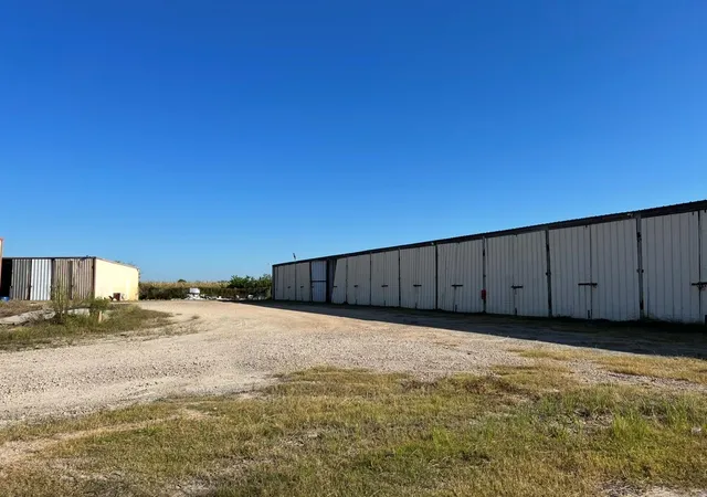 8th image of 3320 E Hwy 332, Freeport, TX 77541 | MLS# 10910467