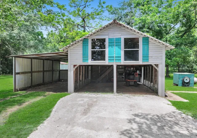Homes for sale in Warren, TX | 532 Fm 1943 Rd W, Warren, TX 77664 | MLS# 53675357