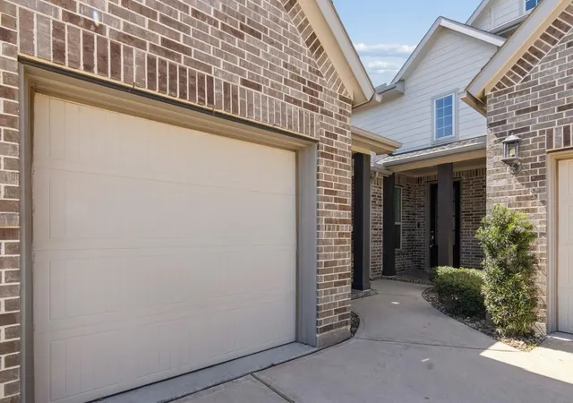 Photo 3 of Sale Pending at 31706 Azalea Crst Ln, Hockley, TX 77447 | MLS# 68861125 | Listing updated on 2026-09-04