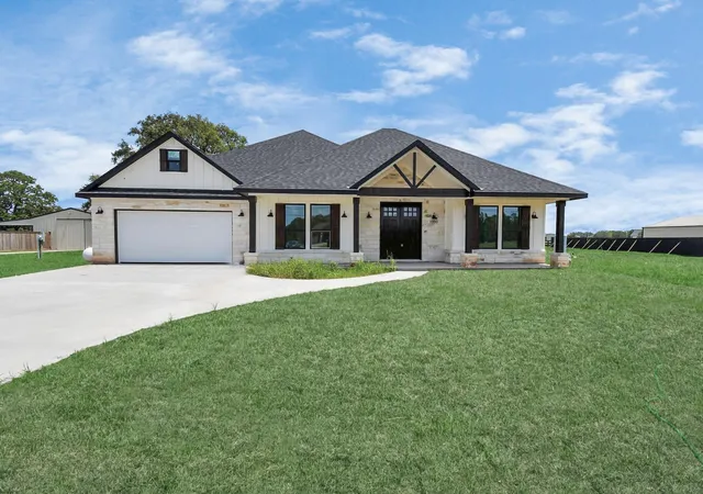 Photo 2 of Single family home for sale at 643 Lone Star Trl, Angleton, TX 77515 | MLS# 24556843 | Listing updated on 2026-08-25