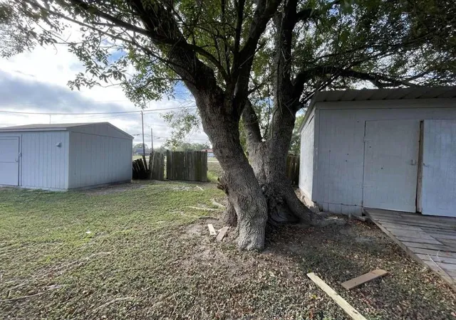 16th image of 2310 Heather St, Highlands, TX 77562 | MLS# 27007093