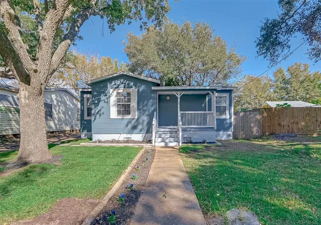 Single family home for sale at 604 Ruth St, Baytown, TX 77520 | MLS# 82364572