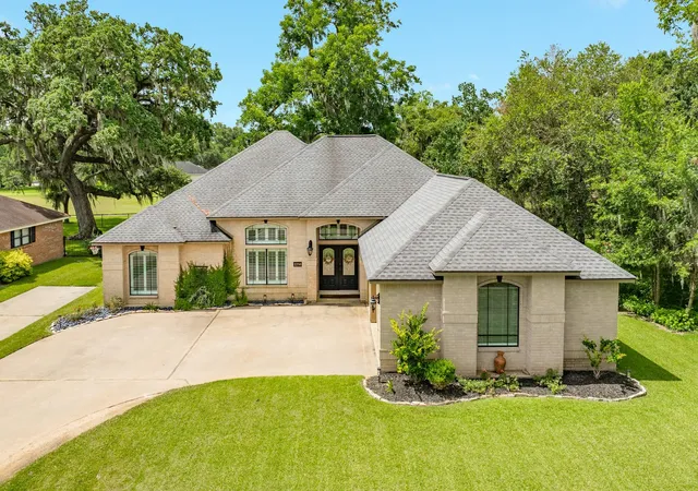 Photo 3 of Single family home for sale at 2286 Riverside Dr, West Columbia, TX 77486 | MLS# 20608571 | Listing updated on 2026-09-09