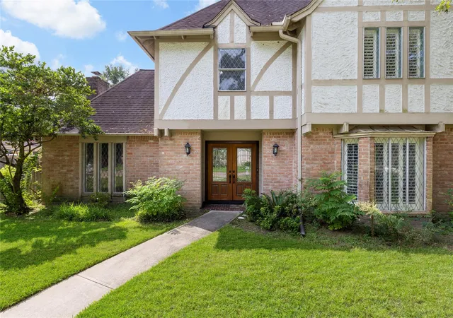 Photo 2 of Single family home for sale at 8215 Winding Hill Ln, Spring, TX 77379 | MLS# 52039829 | Listing updated on 2026-09-03