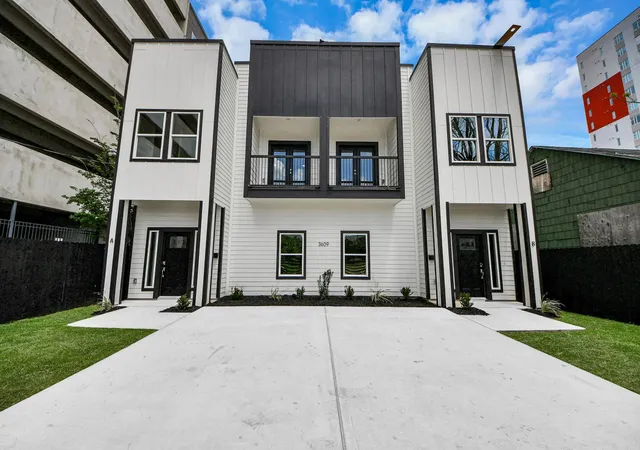 Photo 2 of Sale Pending at 3609 Beulah St #AB, Houston, TX 77004 | MLS# 10147354 | Listing updated on 2026-09-15