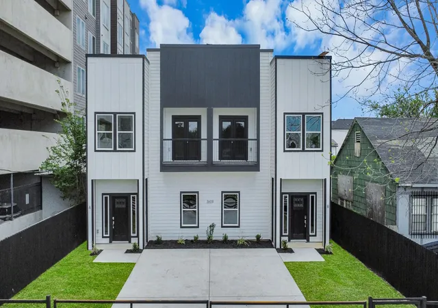 Photo 3 of Sale Pending at 3609 Beulah St #AB, Houston, TX 77004 | MLS# 10147354 | Listing updated on 2026-09-15
