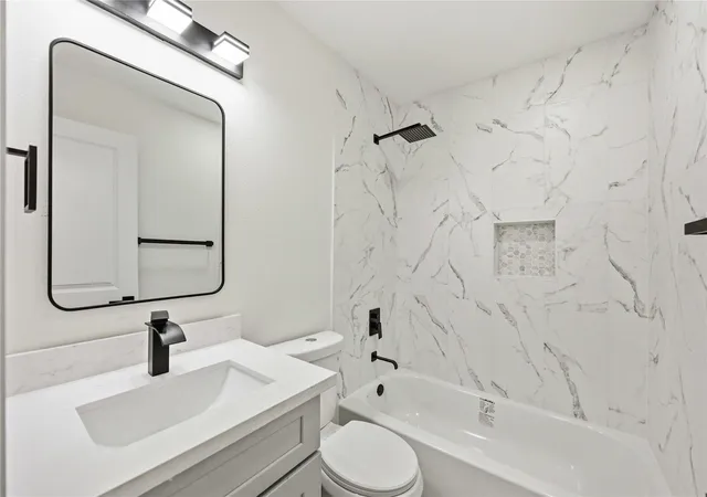 Photo 3 of Single family home for sale at 1501 Cavalcade St, Houston, TX 77009 | MLS# 8680683 | Listing updated on 2026-09-18
