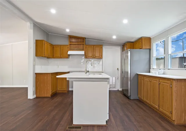 Photo 3 of Sale Pending at 9623 Meadowvine Dr, Houston, TX 77044 | MLS# 78150612 | Listing updated on 2026-09-16