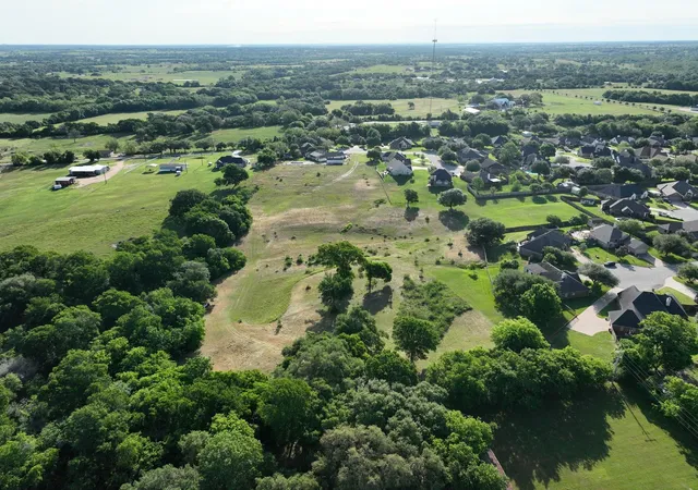 4th image of 2917 Twisted Oak Dr, Brenham, TX 77833 | MLS# 40473115