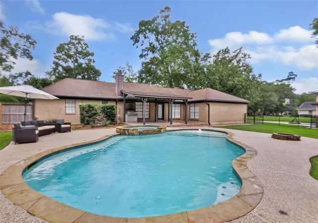 Photo 3 of Single family home for sale at 30 Little John Ln, Dayton, TX 77535 | MLS# 43219014 | Listing updated on 2026-06-22