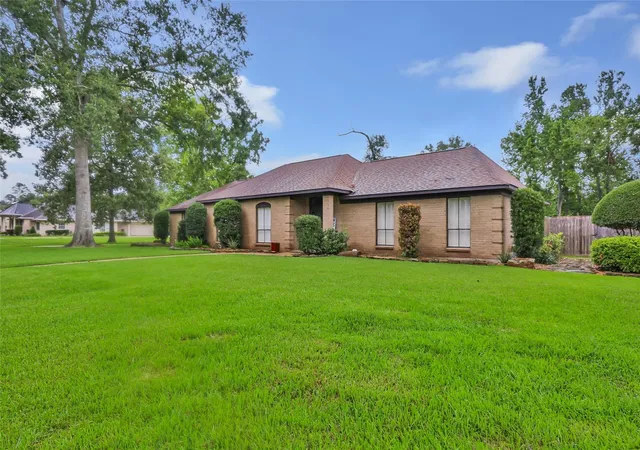 Photo 3 of Single family home for sale at 30 Little John Ln, Dayton, TX 77535 | MLS# 43219014 | Listing updated on 2026-06-22