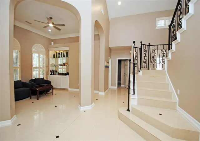 Photo 3 of Sale Pending at 2714 Gregway Ln, Missouri City, TX 77459 | MLS# 10394902 | Listing updated on 2026-09-08