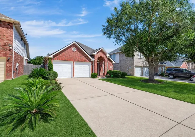 Photo 3 of Single family home for sale at 18234 Flint Hill Dr, Katy, TX 77449 | MLS# 56940662 | Listing updated on 2026-09-15