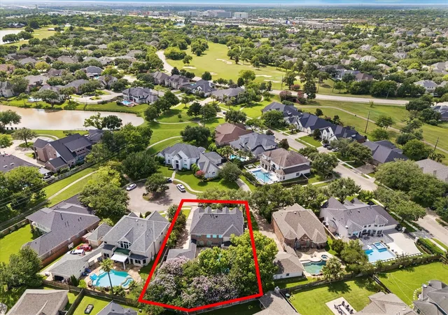 3rd image of 2010 Shepherds Pl, Sugar Land, TX 77479 | MLS# 35680877
