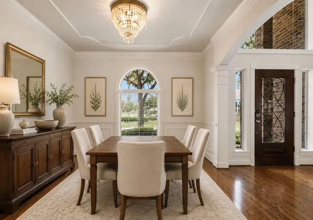 5th image of 2010 Shepherds Pl, Sugar Land, TX 77479 | MLS# 35680877