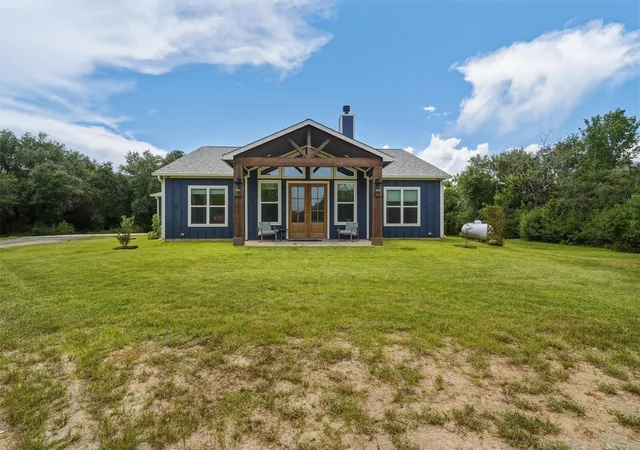 3rd image of 6115 San Leon Dr, Dickinson, TX 77539 | MLS# 57137231