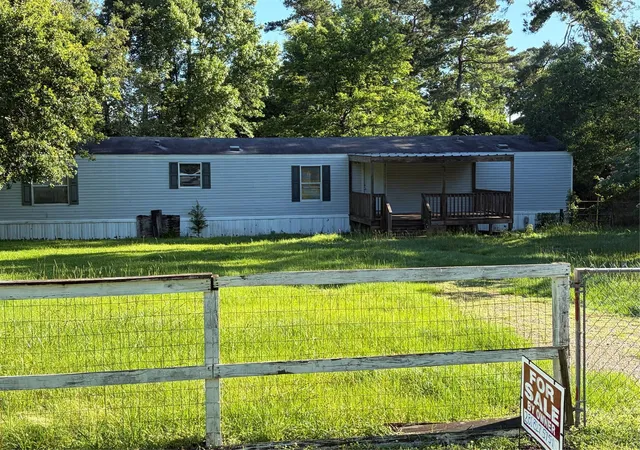 3rd image of 16202 Beaver Ln, Magnolia, TX 77355 | MLS# 51148154