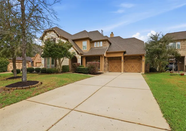 Photo 2 of Single family home for sale at 123 Brendan Woods Ln, Conroe, TX 77384 | MLS# 32399497 | Listing updated on 2026-07-23