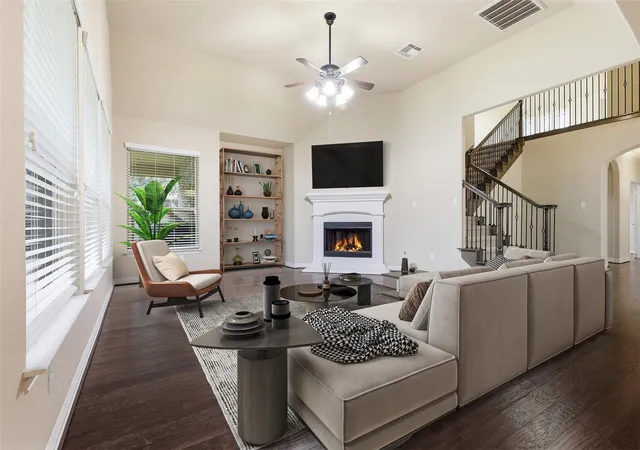 Photo 3 of Single family home for sale at 123 Brendan Woods Ln, Conroe, TX 77384 | MLS# 32399497 | Listing updated on 2026-07-23