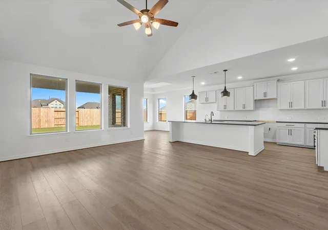 5th image of 2008 Blue Mar Dr, Brookshire, TX 77493 | MLS# 78799774