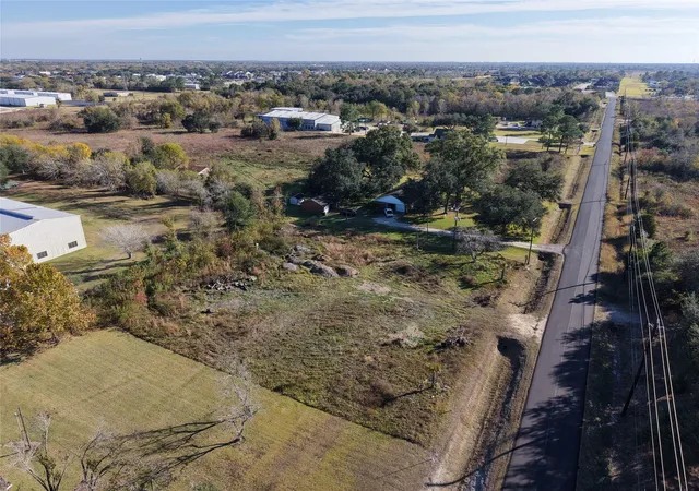 3rd image of 2423 Roy Rd, Pearland, TX 77581 | MLS# 49280351