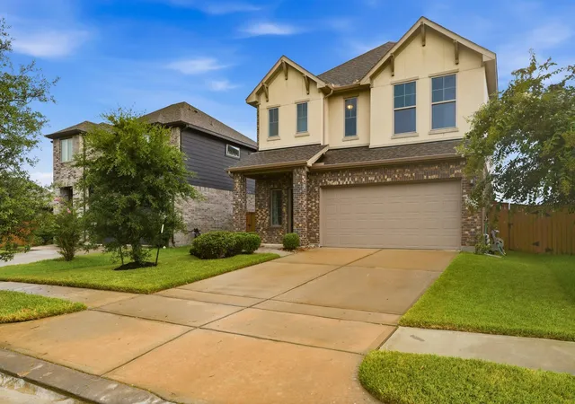 3rd image of 12338 Clunie Pass Dr, Humble, TX 77346 | MLS# 12833079