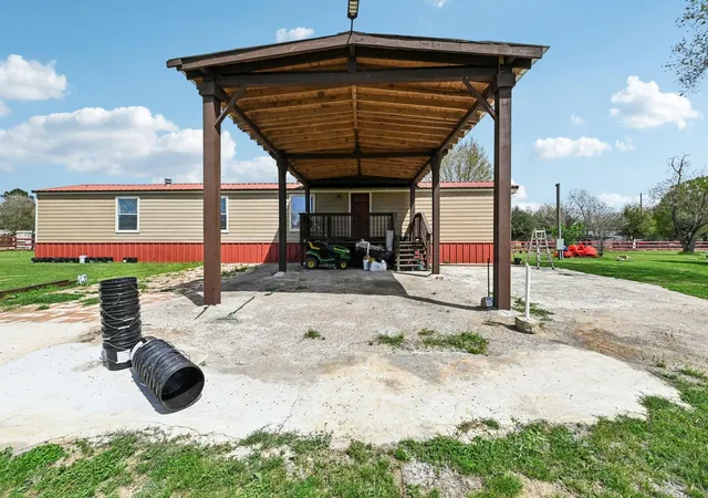 Photo 4 of Single family home for sale at 30318 Binford Pl, Waller, TX 77484 | MLS# 57777532 | Listing updated on 2026-09-20