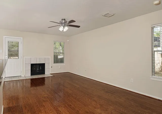 5th image of 15 Marble Rock Pl, The Woodlands, TX 77382 | MLS# 48219412