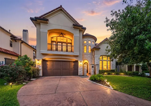 1st image of 2400 Avalon Pl, Houston, TX 77019 | MLS# 9732649