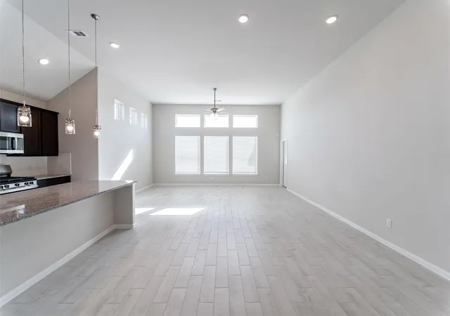 3rd image of 8603 Jade Hill Dr, Iowa Colony, TX 77583 | MLS# 75120609