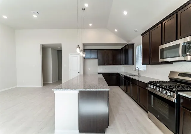5th image of 8603 Jade Hill Dr, Iowa Colony, TX 77583 | MLS# 75120609