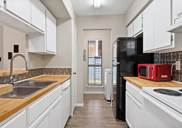 5th image of 250 El Dorado Blvd #259, Webster, TX 77598 | MLS# 90676516