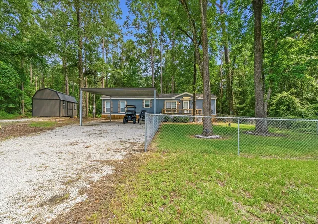 Photo 1 of Single family home for sale at 165 Black Walnut, Livingston, TX 77351 | MLS# 40196909 | Listing updated on 2026-08-20