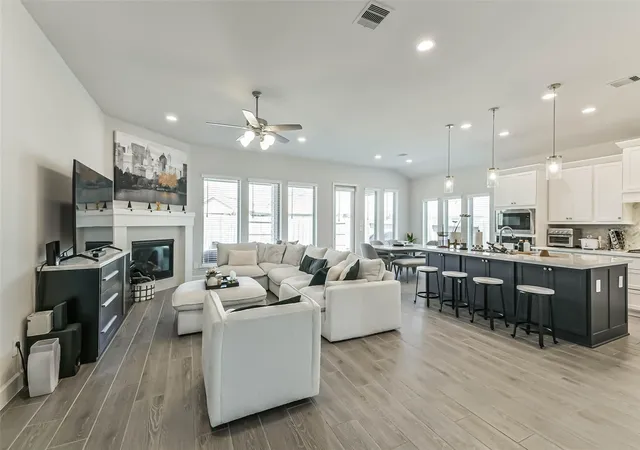 Photo 4 of Single family home for sale at 23609 Olive Crk Ln, New Caney, TX 77357 | MLS# 2928267 | Listing updated on 2026-09-06