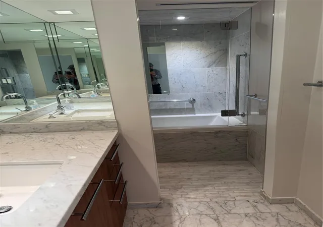 41st image of 49 Briar Hollow Ln #1201, Houston, TX 77027 | MLS# 43918588