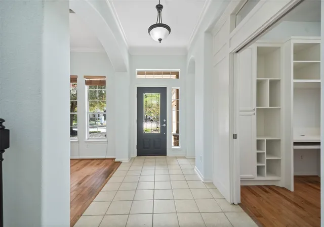 Photo 2 of Single family home for sale at 131 Zephyr Bend Pl, The Woodlands, TX 77381 | MLS# 29985464 | Listing updated on 2026-10-10