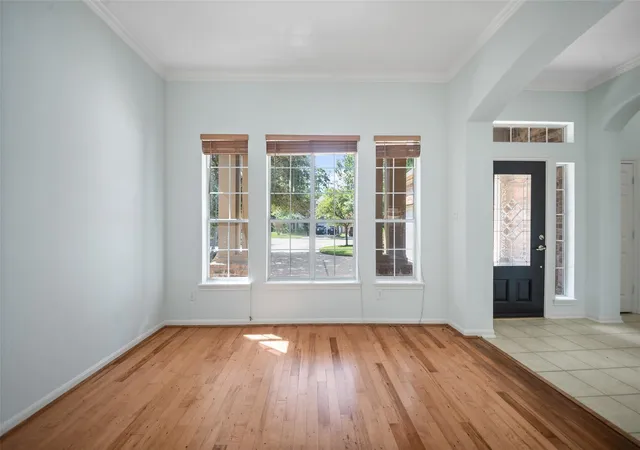 Photo 4 of Single family home for sale at 131 Zephyr Bend Pl, The Woodlands, TX 77381 | MLS# 29985464 | Listing updated on 2026-10-10