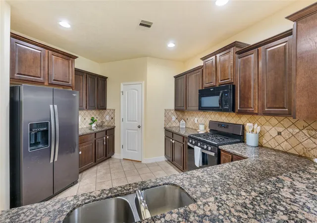 Homes for sale in Mont Belvieu, TX | 11731 Diamond Ct, Mont Belvieu, TX 77535 | MLS# 14993092