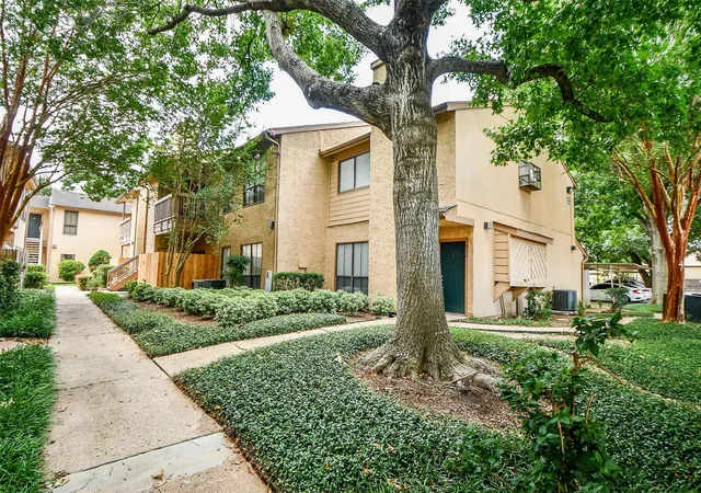 2nd image of 5001 Lamonte Ln #116, Houston, TX 77092 | MLS# 93259380