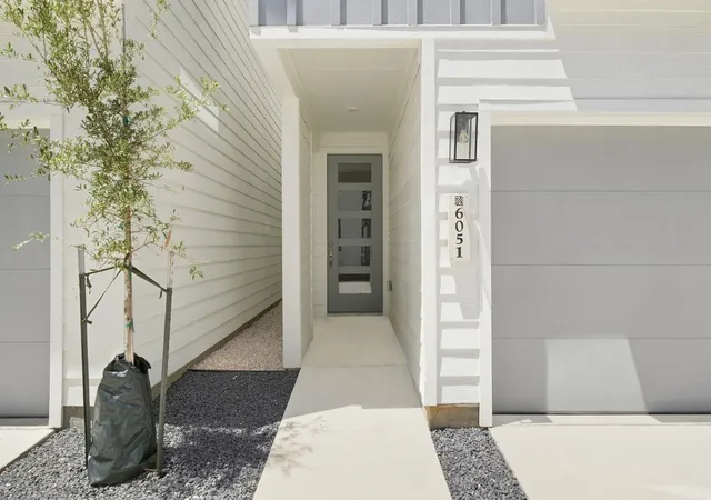 3rd image of 6051 Cebra St, Houston, TX 77091 | MLS# 49325271