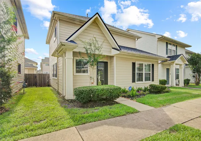 Photo 2 of Single family home for sale at 1633 Nichole Woods Dr, Houston, TX 77047 | MLS# 22617971 | Listing updated on 2026-07-21