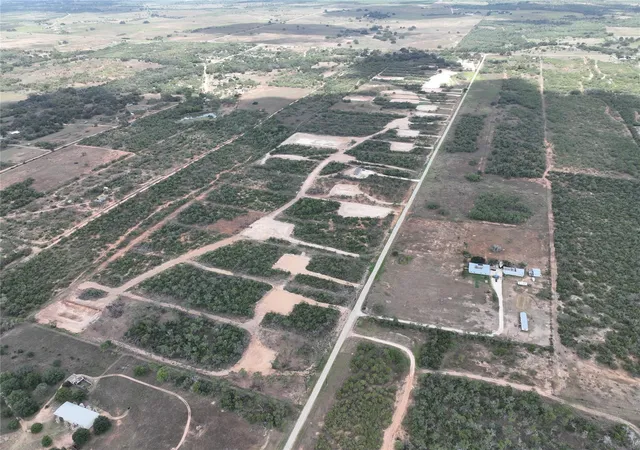 2nd image of 2105 County Road 124, Floresville, TX 78114 | MLS# 31318792