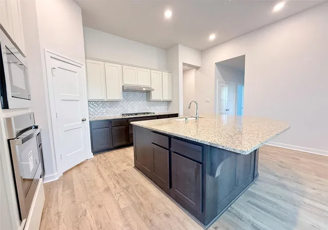Photo 3 of Sale Pending at 18130 Sunlit Oasis Dr, Webster, TX 77598 | MLS# 77673149 | Listing updated on 2026-09-19